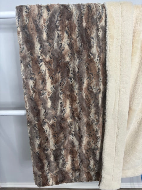 Adult RTS Standard/standard Driftwood Wild Rabbit on Almond Seal